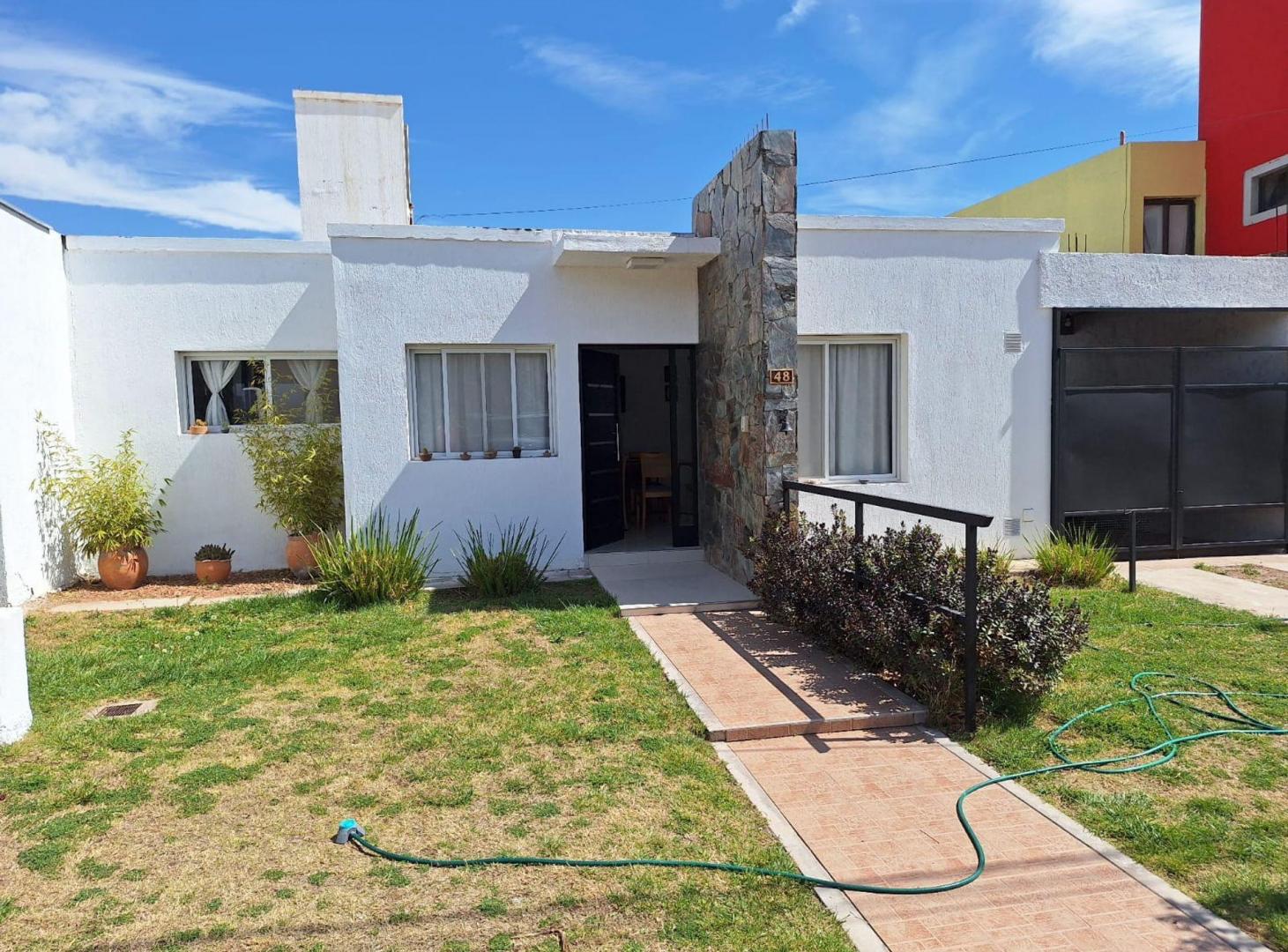 Foto de VENDE CASA BARRIO PRIVADO QUINTANA, LUJAN DE CUYO, imagen 1