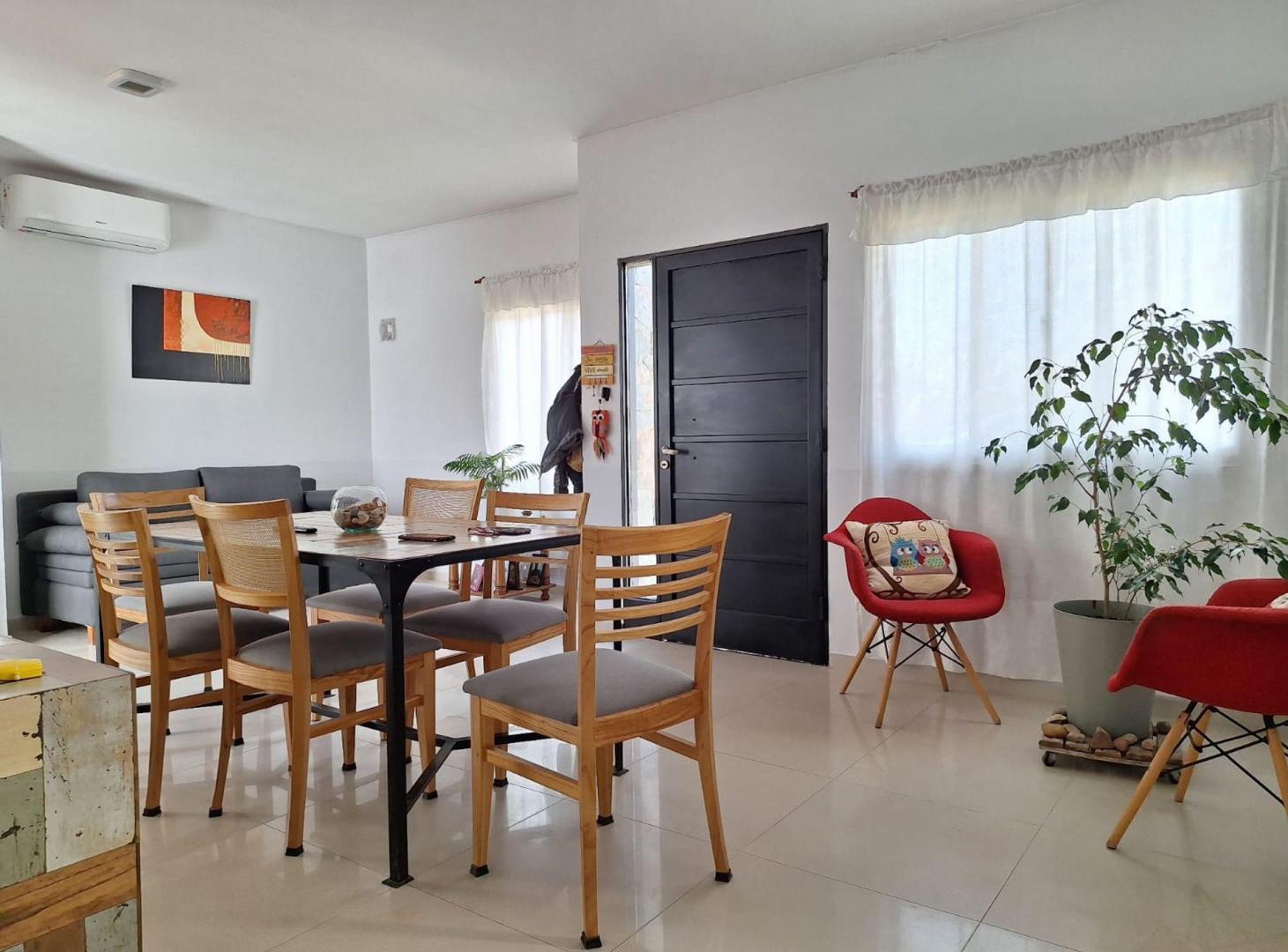 Foto de VENDE CASA BARRIO PRIVADO QUINTANA, LUJAN DE CUYO, imagen 2