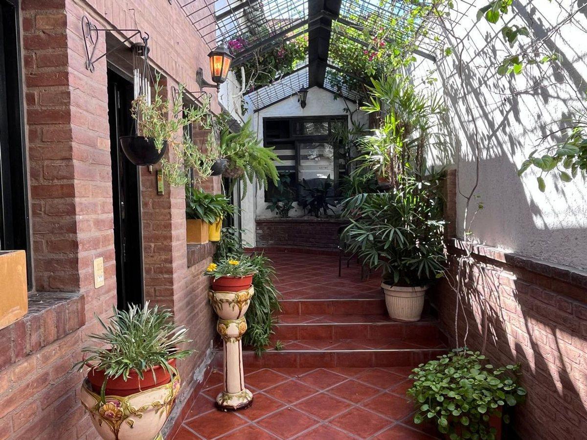 Foto de VENTA Amplia Propiedad en el Corazón de Ciudad, imagen 1