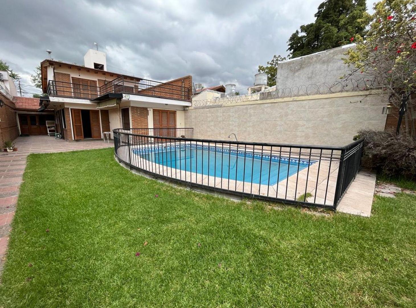 Foto de VENDE CASA EN SEXTA SECCION MENDOZA, imagen 1