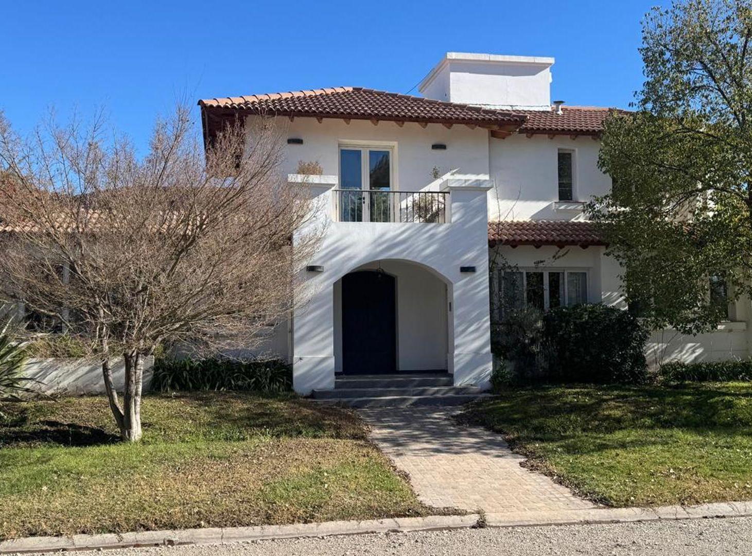 Foto de VENDE CASA EN VISTALBA COUNTRY barrio privado, imagen 1