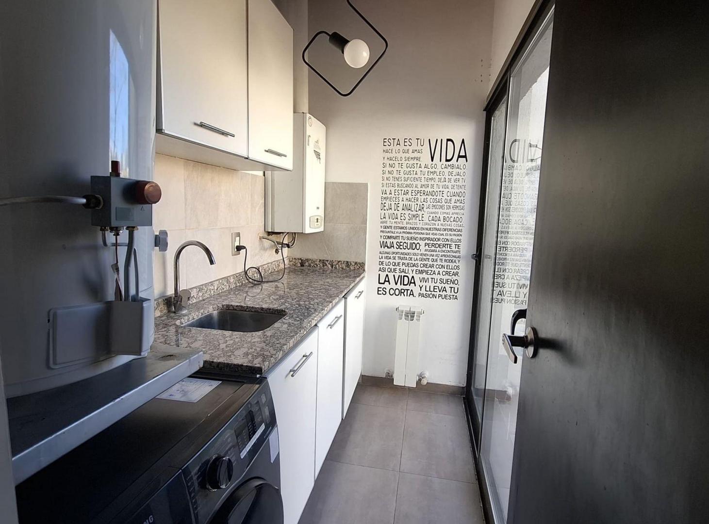 Foto de VENTA CASA 2 DORMITORIOS BARRIO TERRUÑO DE ARAOZ, imagen 5