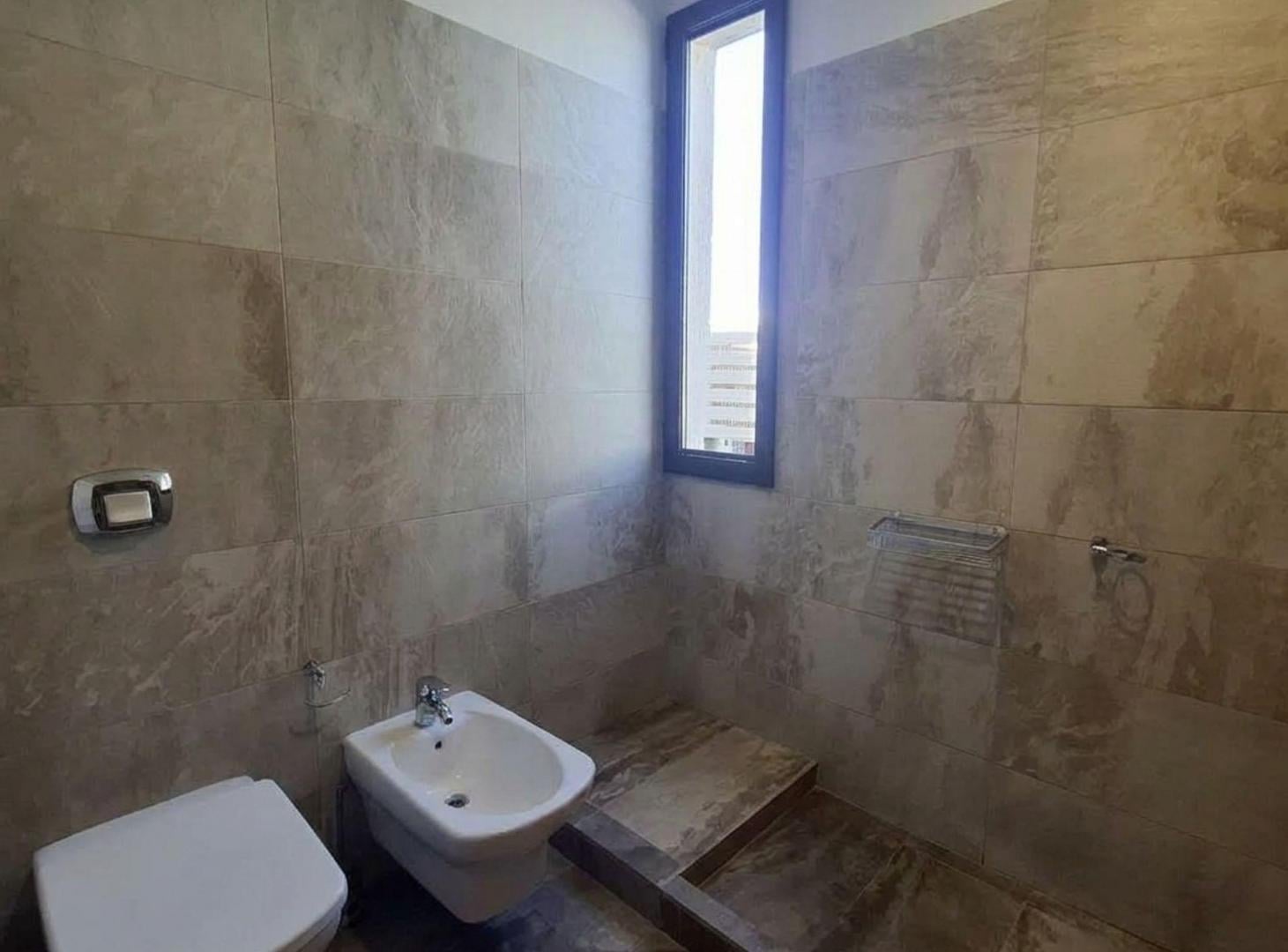 Foto de VENTA CASA 2 DORMITORIOS BARRIO TERRUÑO DE ARAOZ, imagen 3