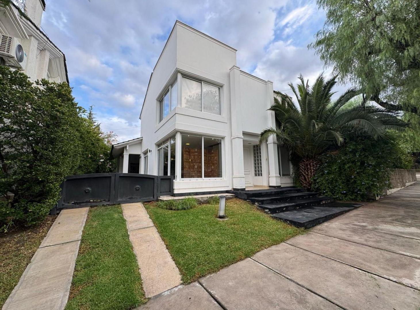 Foto de Venta casa Barrio Dalvian Las Heras mendoza, imagen 2