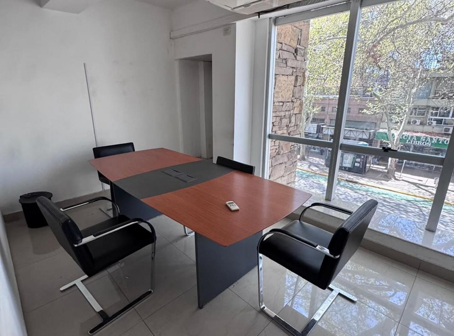 Foto de Oficina en alquiler Av. San Martin, Mendoza, imagen 1