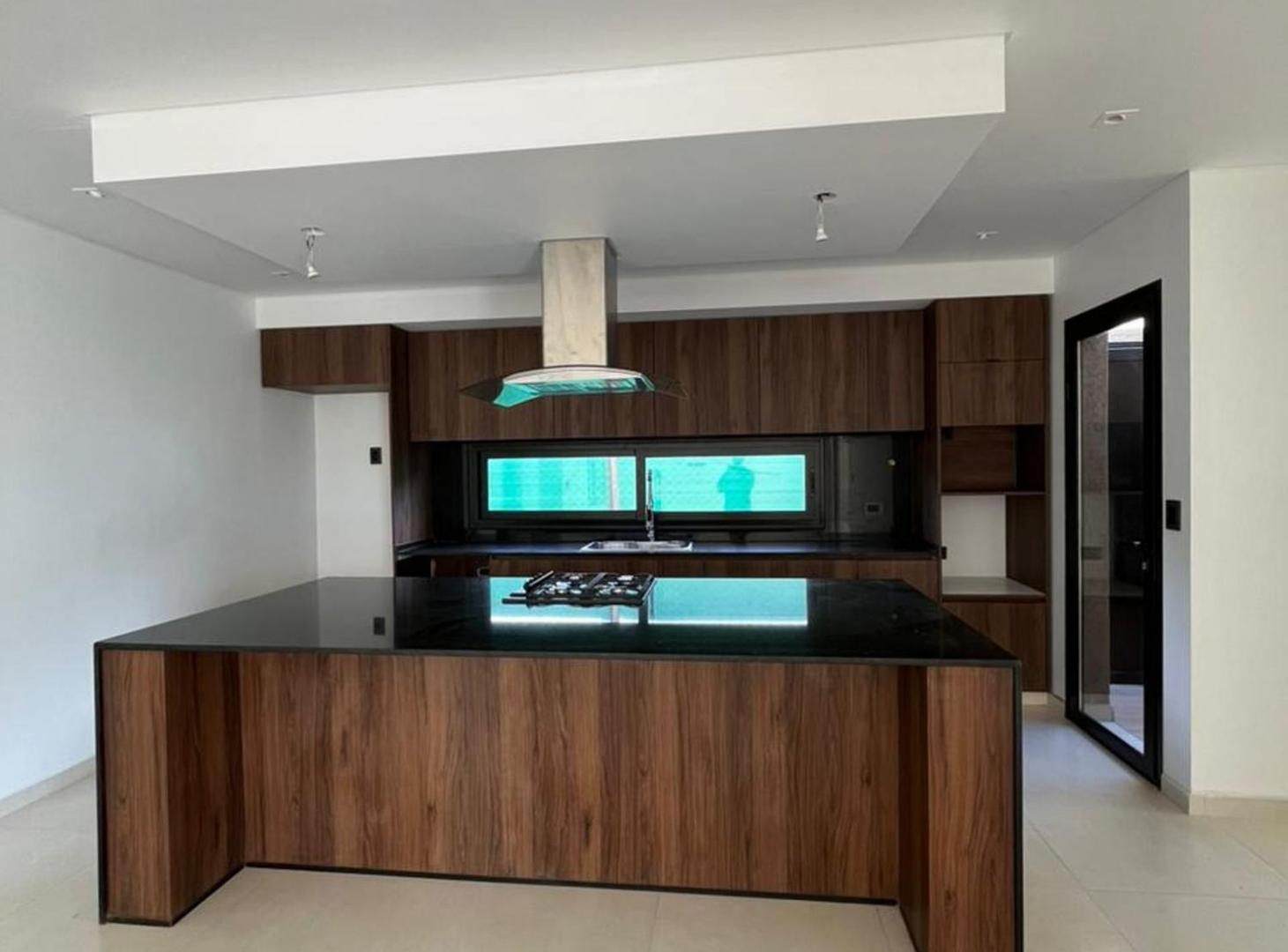 Foto de CASA EN VENTA, LUJAN DE CUYO, imagen 2