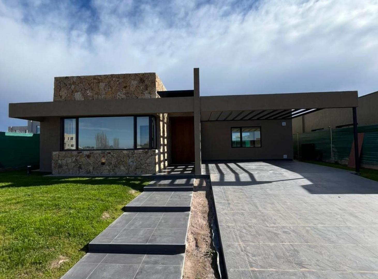 Foto de CASA EN VENTA, LUJAN DE CUYO, imagen 1