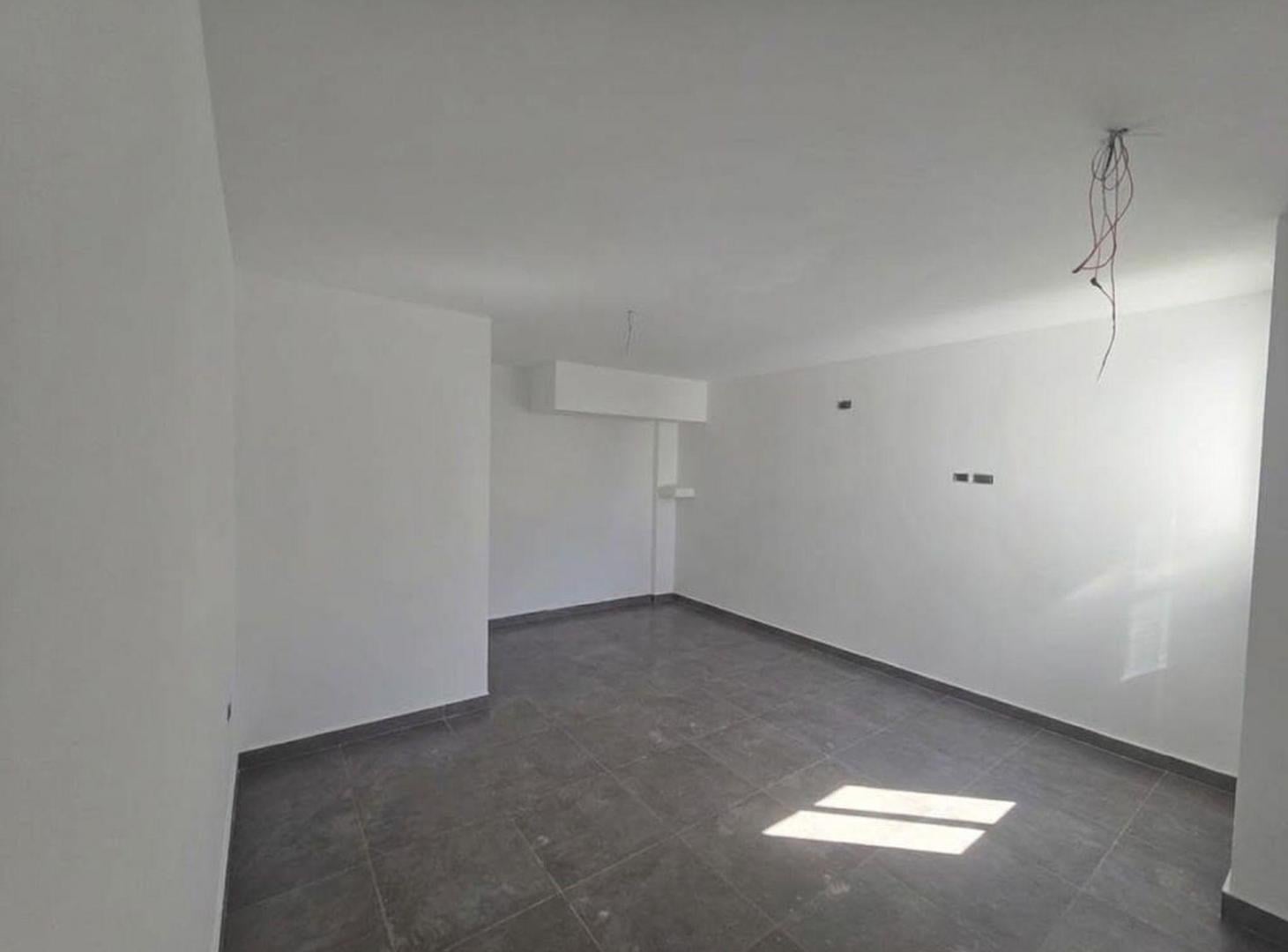 Foto de CASA 7 DORMITORIOS BOMBAL CON POTENCIAL COMERCIAL, imagen 3