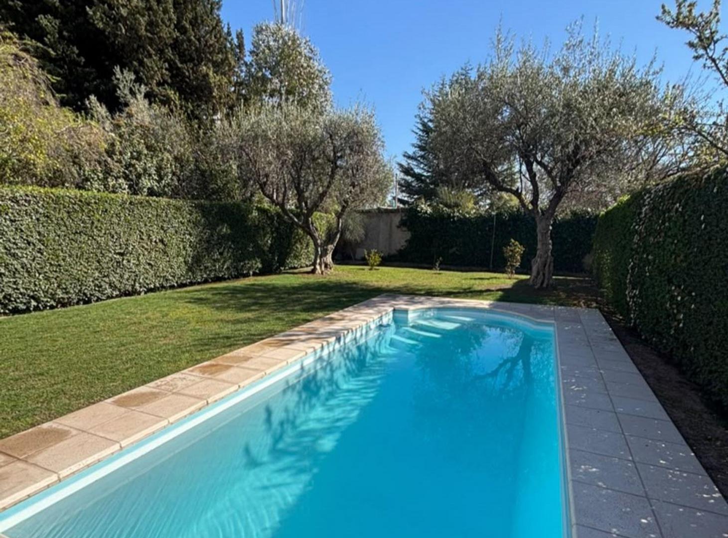 Foto de CASA EN VENTA CON PILETA DRUMMOND LUJÁN DE CUYO, imagen 1
