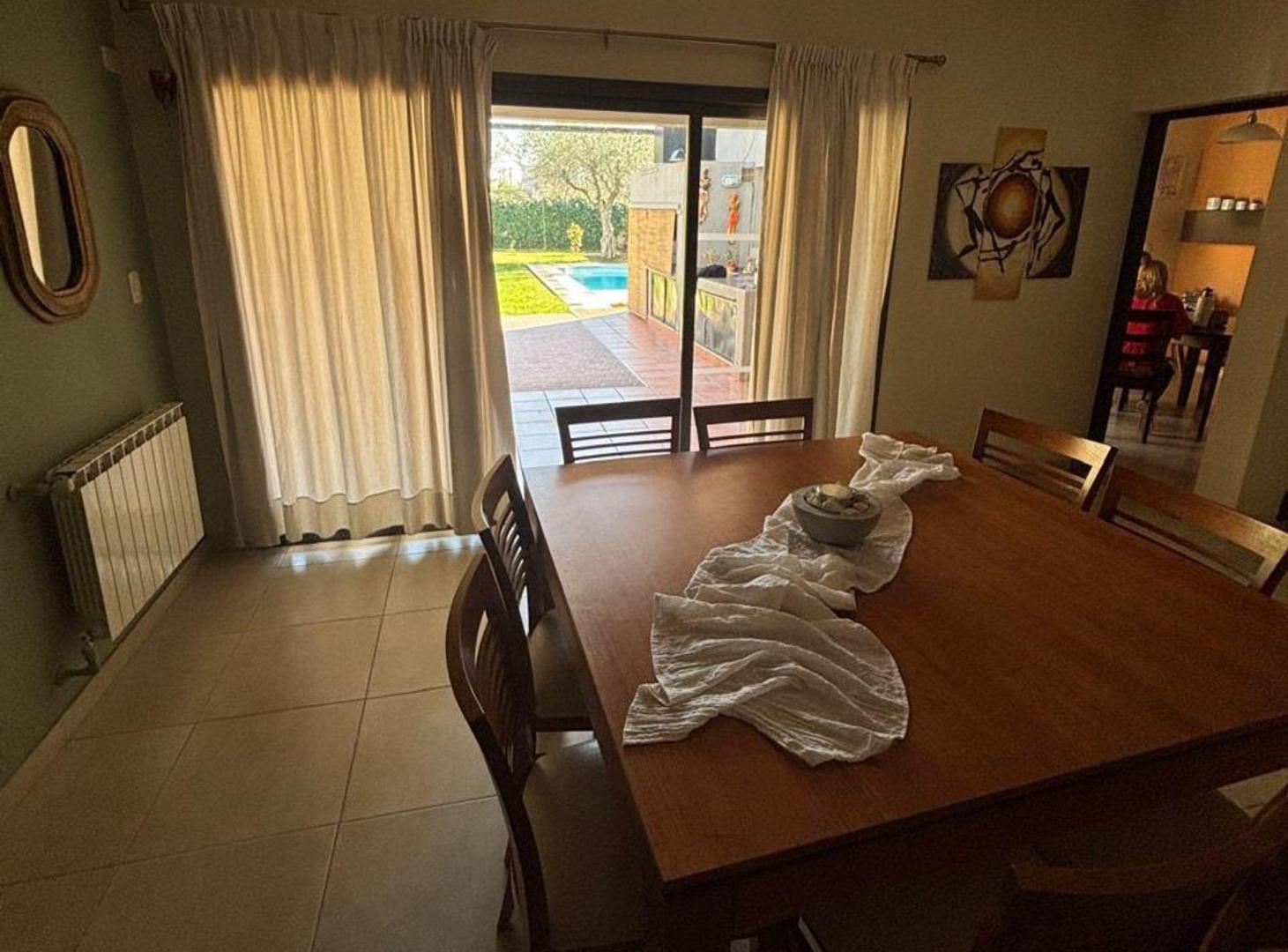 Foto de CASA EN VENTA CON PILETA DRUMMOND LUJÁN DE CUYO, imagen 3