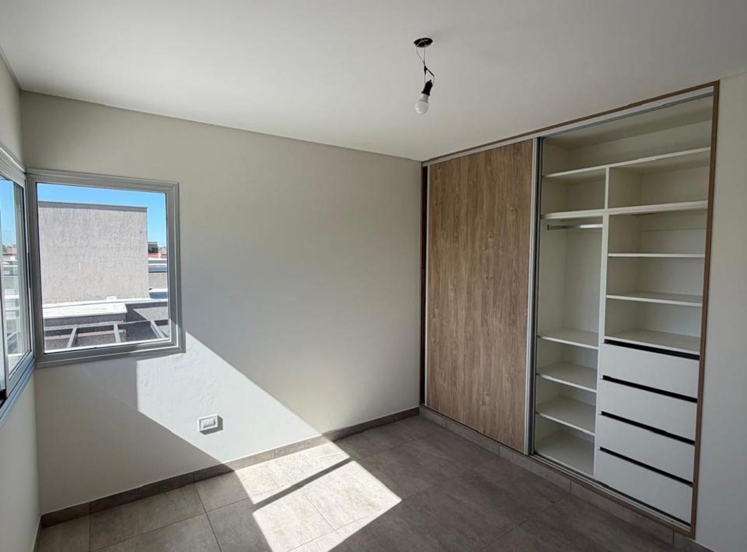 Foto de VENTA CASA A ESTRENAR, CIRO DE VIEYTES, MAIPU, MZA, imagen 2