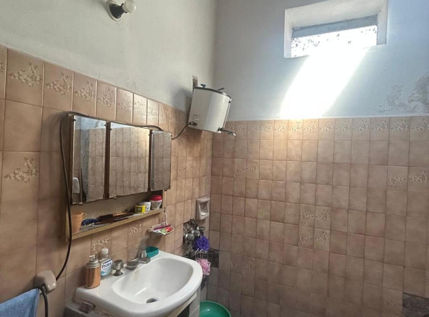 Foto de VENDO APTO DESARROLLO / CASA A REFACCIONAR., imagen 2