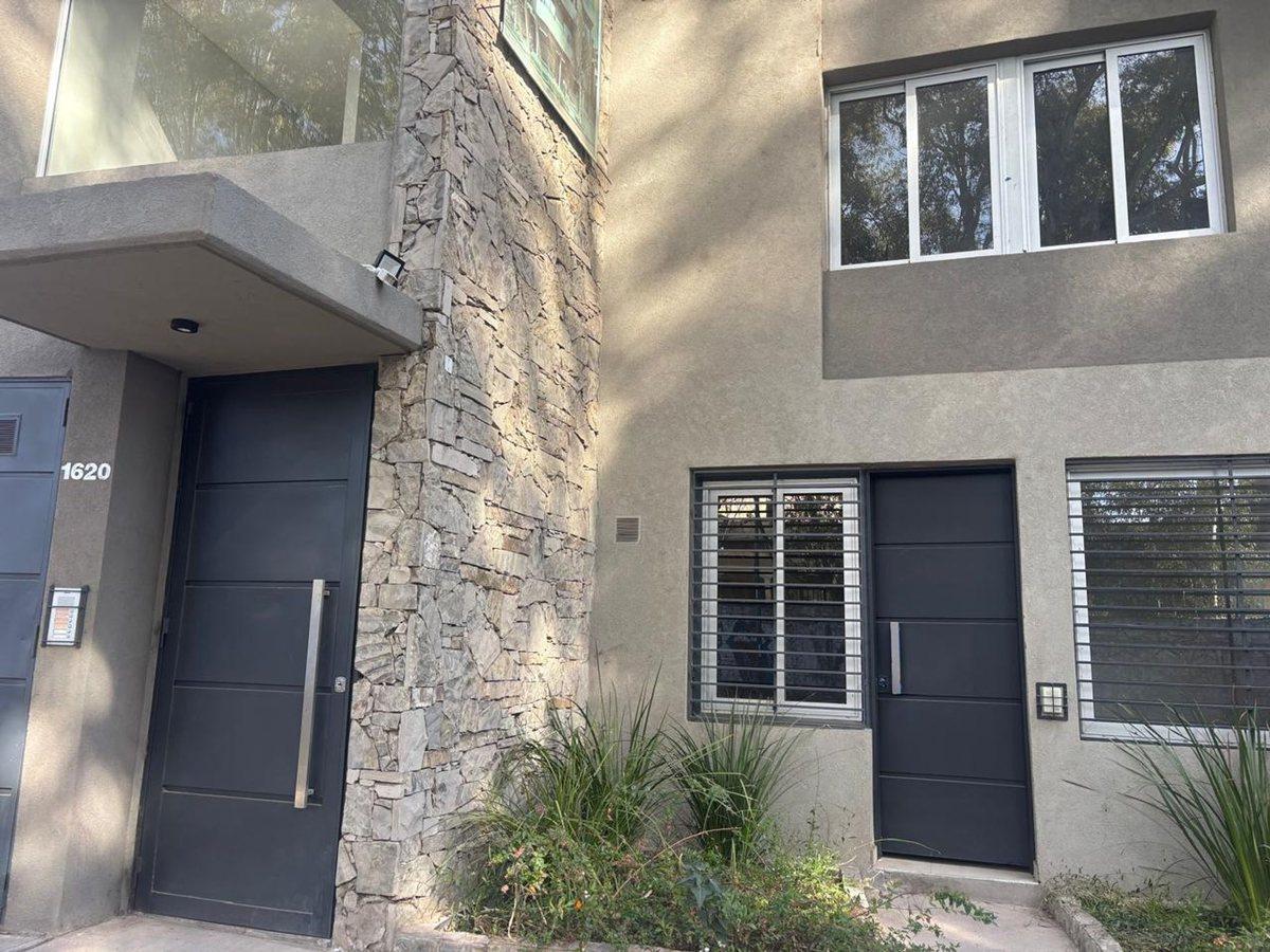 Foto de Duplex en venta en Godoy Cruz, 3 dormitorios, imagen 1
