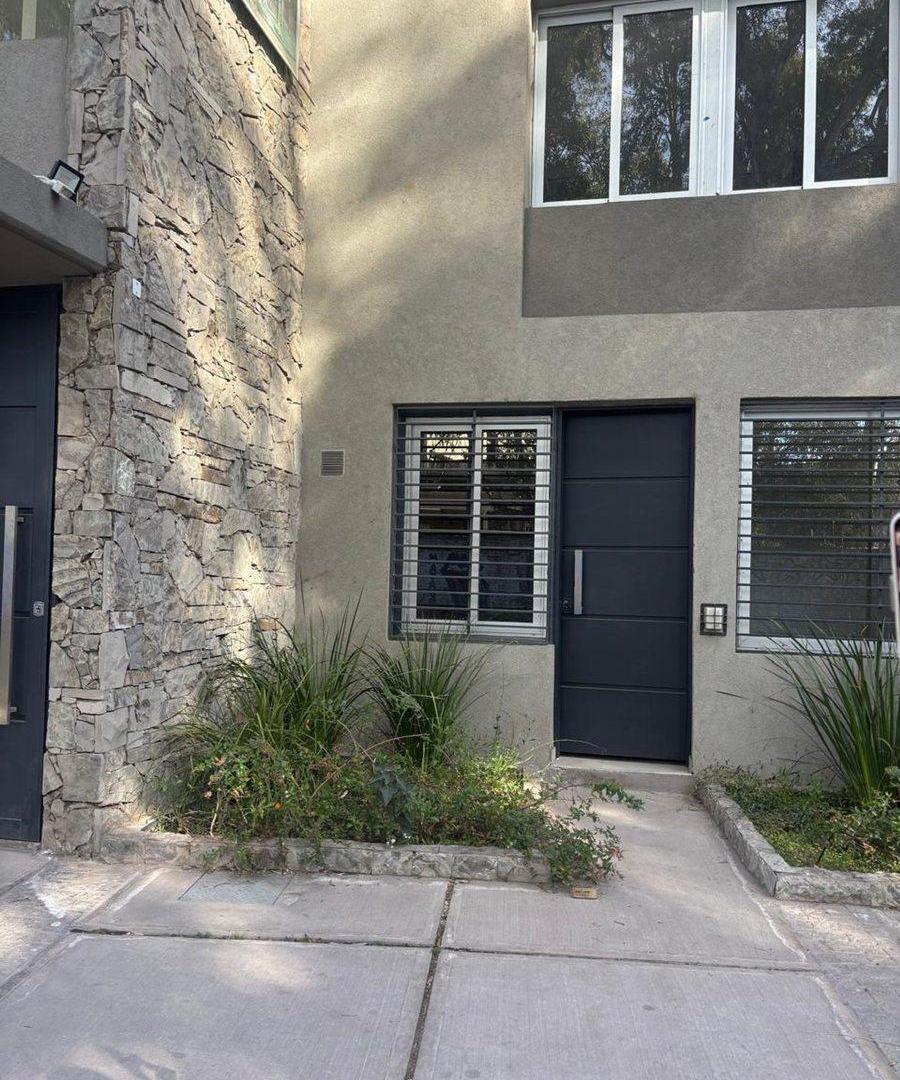 Foto de Duplex en venta en Godoy Cruz, 3 dormitorios, imagen 2
