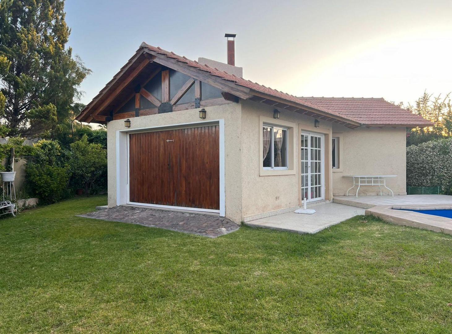 Foto de venta casa 4 dormitorios barrio privado guaymallen, imagen 4