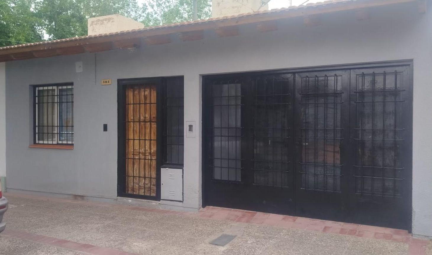 Foto de VENTA CASA 2 DORMITORIOS GODOY CRUZ- APTA CREDITO, imagen 2