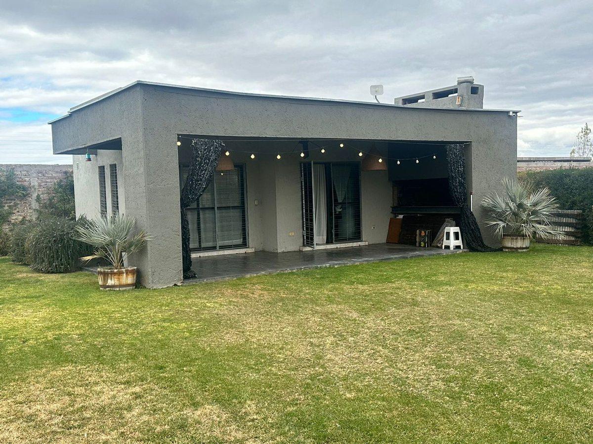 Foto de Alquiler de casa, 1 hab, barrio privado Lujan., imagen 1