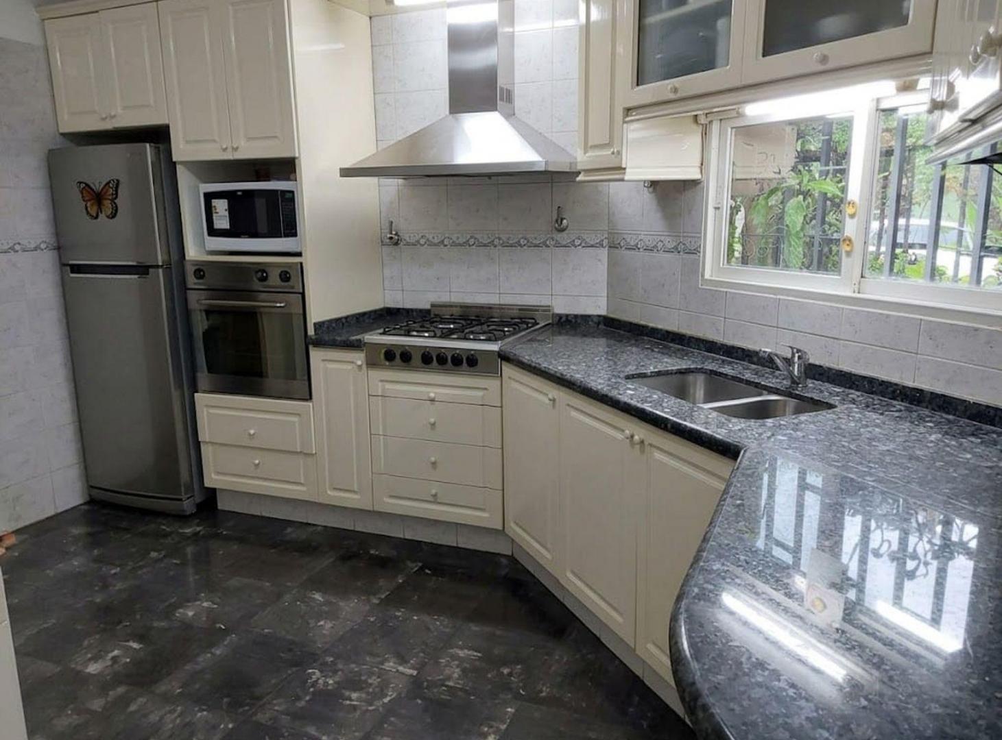 Foto de CASA 3 DORMITORIOS APTA CRÉDITO B° CEC GODOY CRUZ, imagen 2