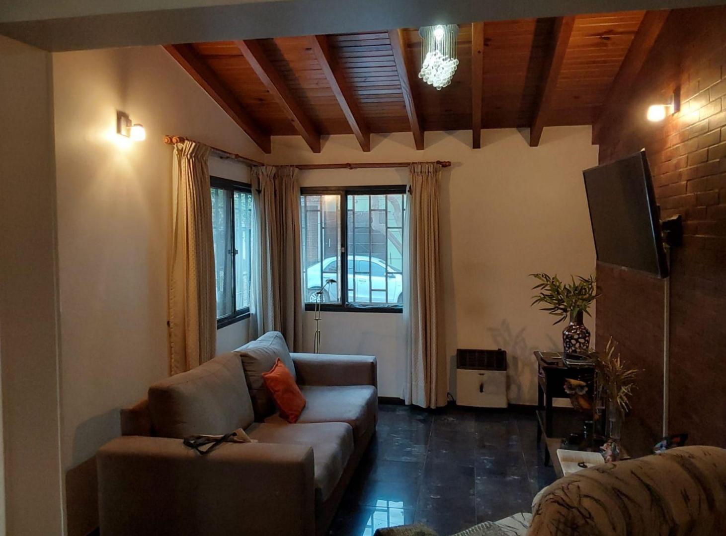 Foto de CASA 3 DORMITORIOS APTA CRÉDITO B° CEC GODOY CRUZ, imagen 4