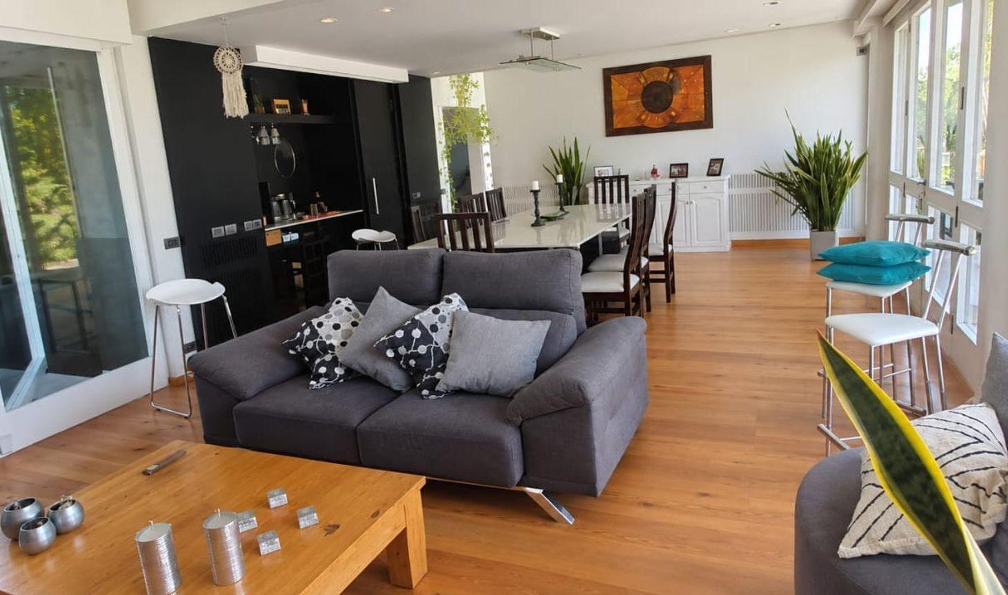 Foto de Casa de categoría-4 dorm en venta Gllén-parquizado, imagen 1