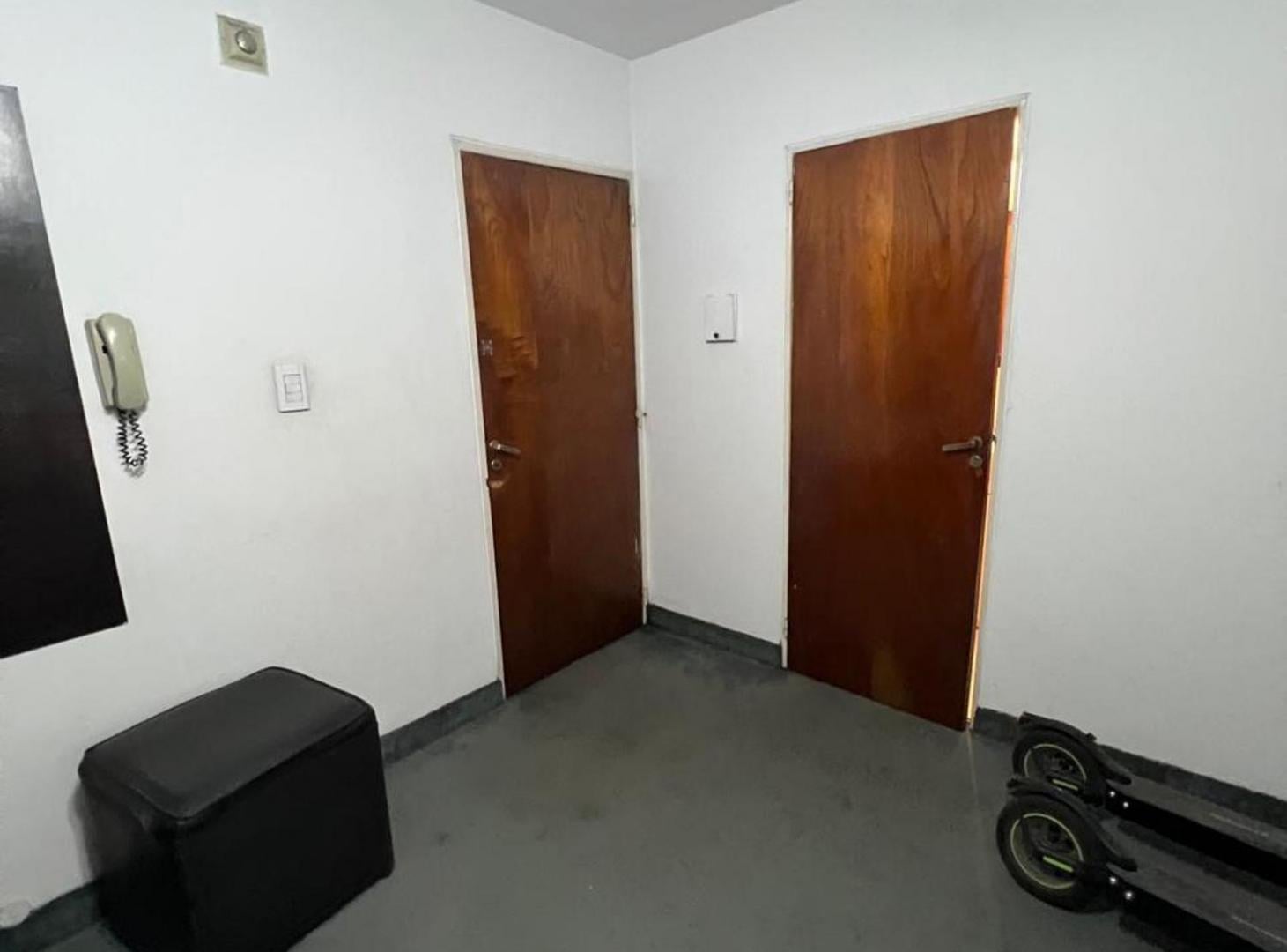 Foto de Venta oficina zona tribunales 2 privados 1 baño, imagen 3