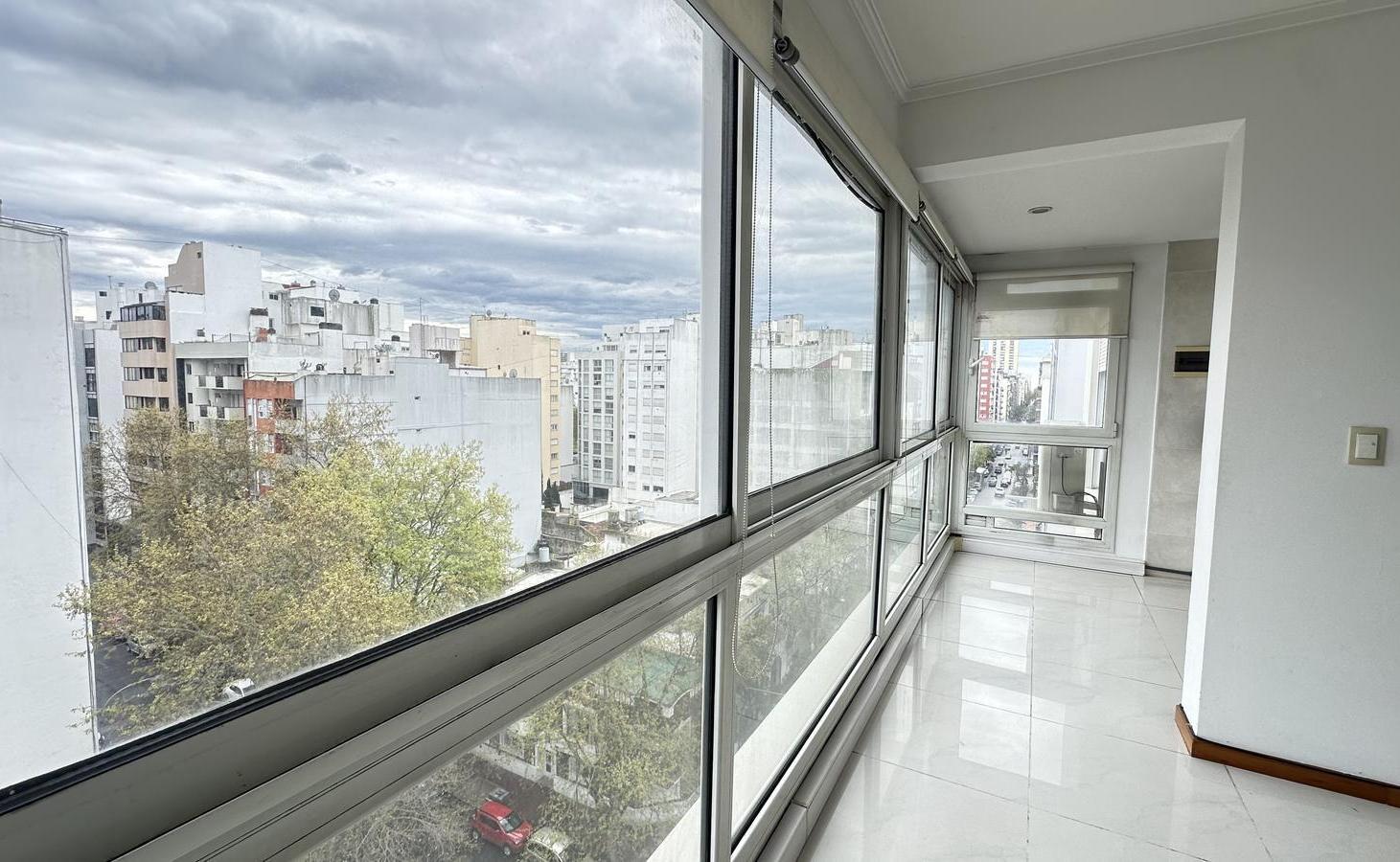 Foto de Departamento-tres ambientes-cochera-Plaza Mitre, imagen 2