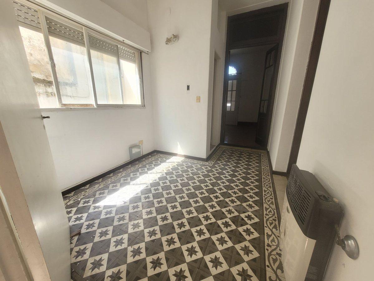Venta PH 4 Amb C/balcon Al Frente. Nueva Pompeya 2