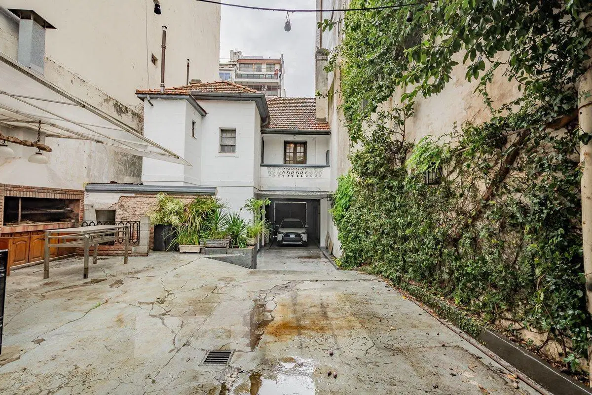 VENTA CASA 5 AMB-COCHERA JARDÍN PARQUE CENTENARIO 4