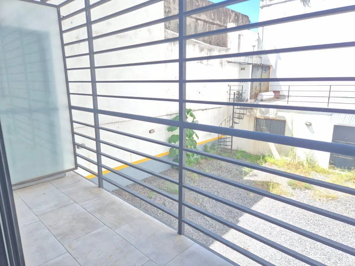MONOAMBIENTE CABALLITO-LUMINOSO-BALCON 3