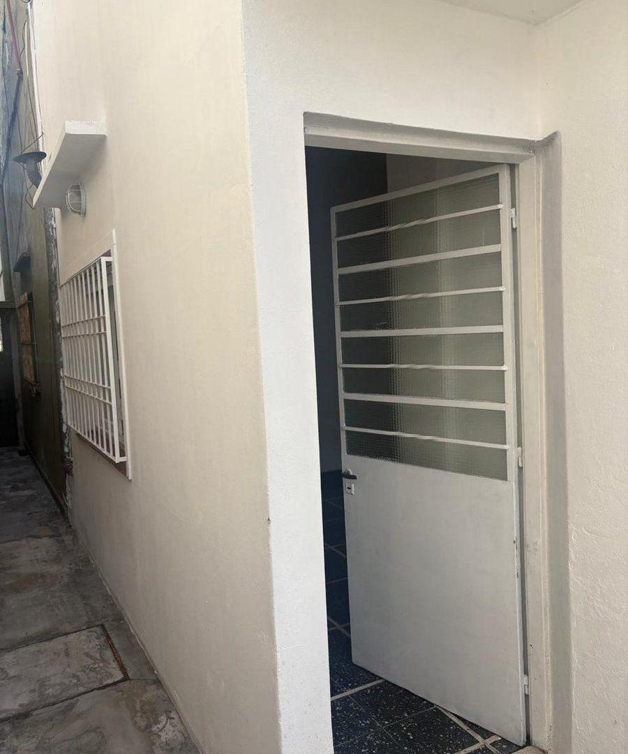 Venta de PH 3 ambientes con patio. Apto Crédito