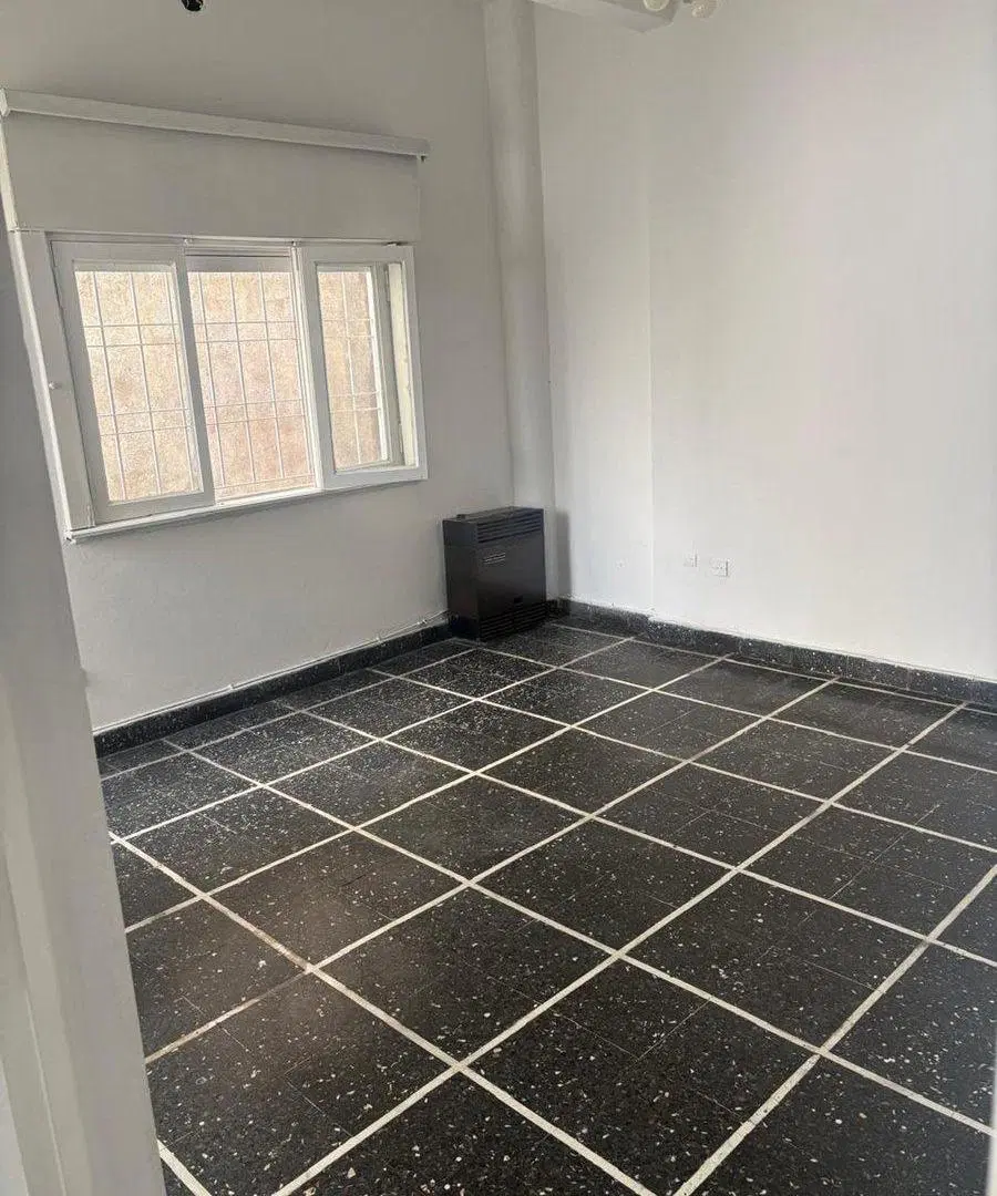 Venta de PH 3 ambientes con  patio. Apto Crédito 3