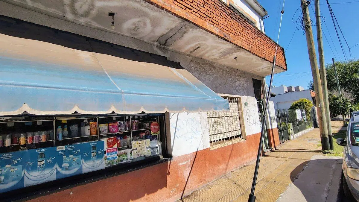 VENTA CASA ITUZAINGO LOCAL COMERCIAL 3