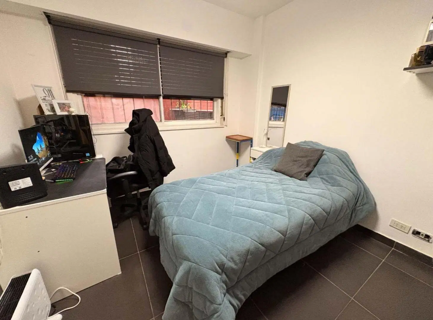 DPTO EN VENTA 4 AMB C/ PATIO BAUL Y GGE. CABALLITO 5
