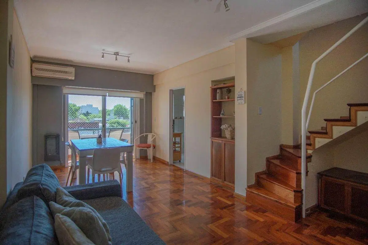 VENTA DEPTO DUPLEX 3 AMB EN VICENTE LOPEZ BALCÓN 2
