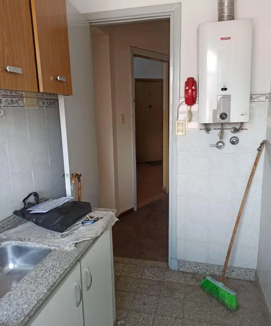 VENTA DEPARTAMENTO 2AMB BURZACO - COCHERA 2