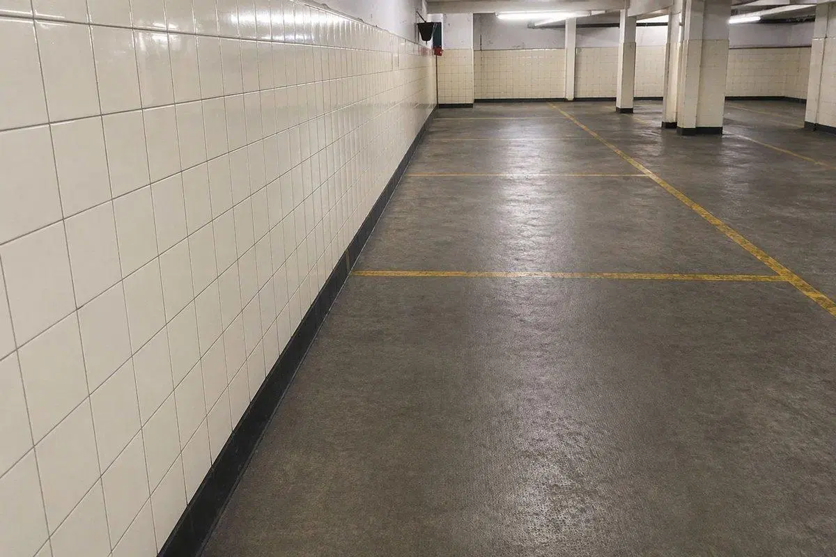 VENDO COCHERA PLANTA BAJA EN RECOLETA 3