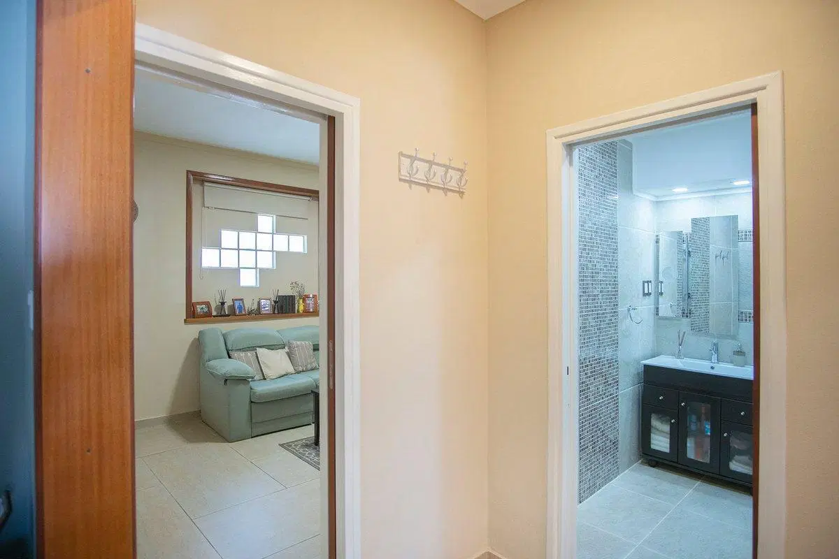VENTA Casa con Parque y Pileta en Aldo Bonzi 4