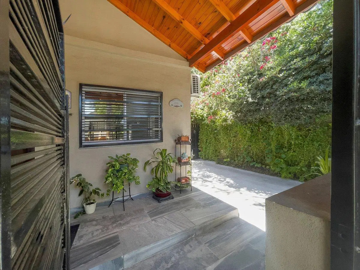 VENTA Casa con Parque y Pileta en Aldo Bonzi 5