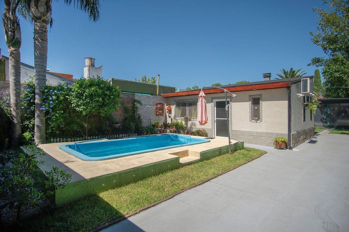 VENTA Casa con Parque y Pileta en Aldo Bonzi