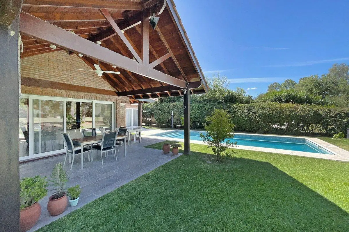 CASA en venta , en Country Club LOS CARDALES. 2