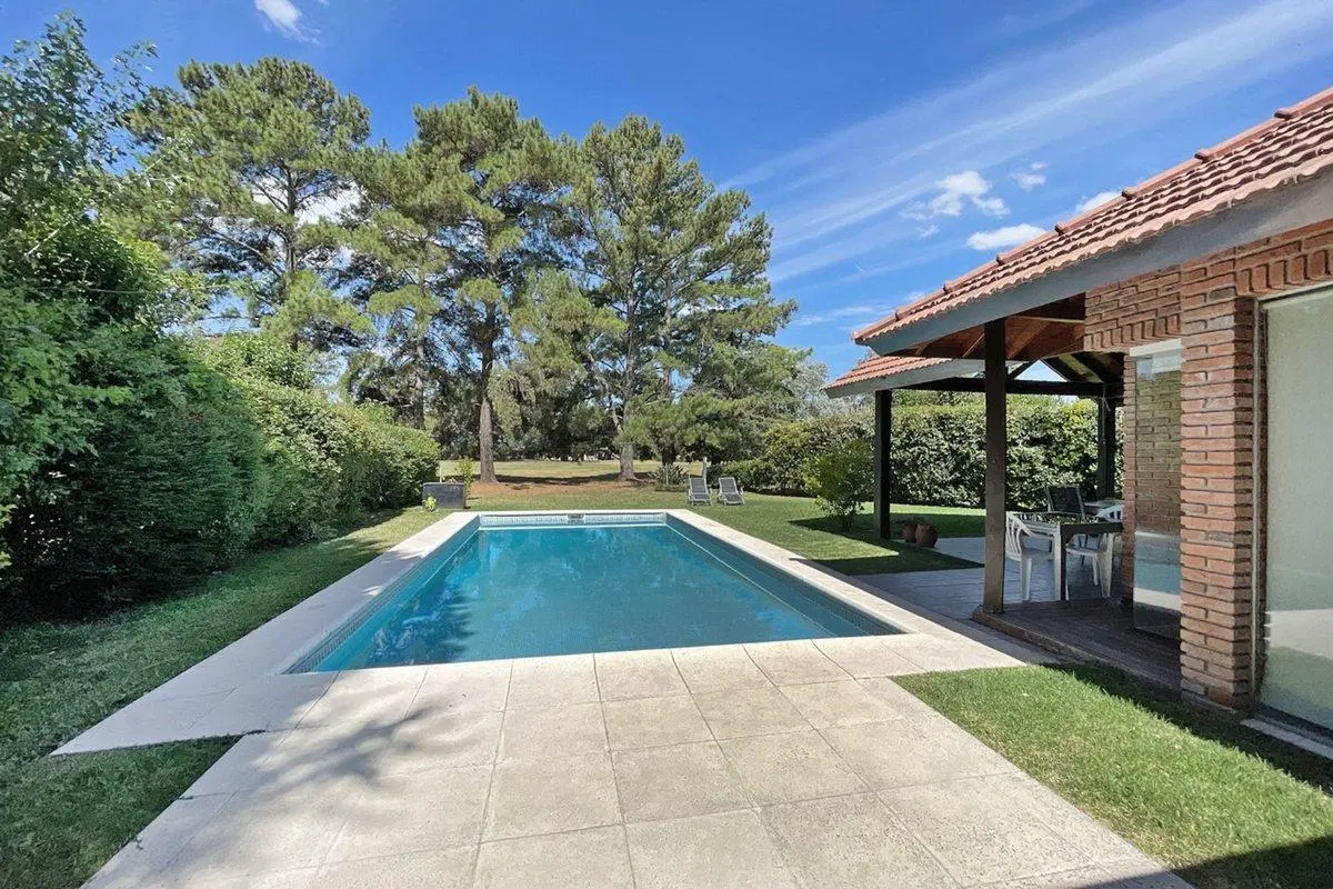 CASA en venta , en Country Club LOS CARDALES. 5