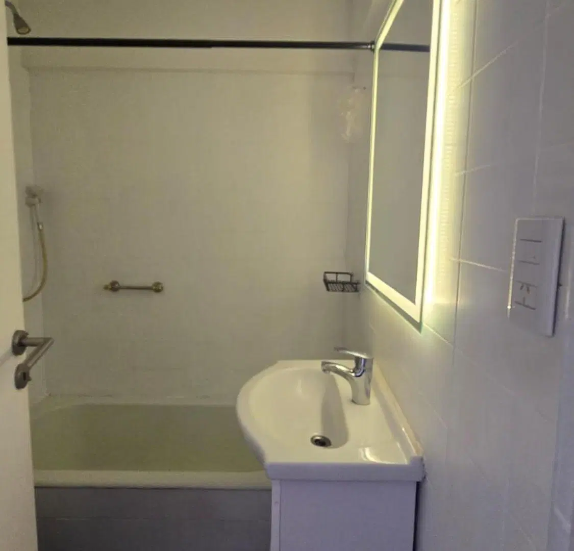 Venta semipiso 3amb.escritorio,terraza  RECOLETA 3