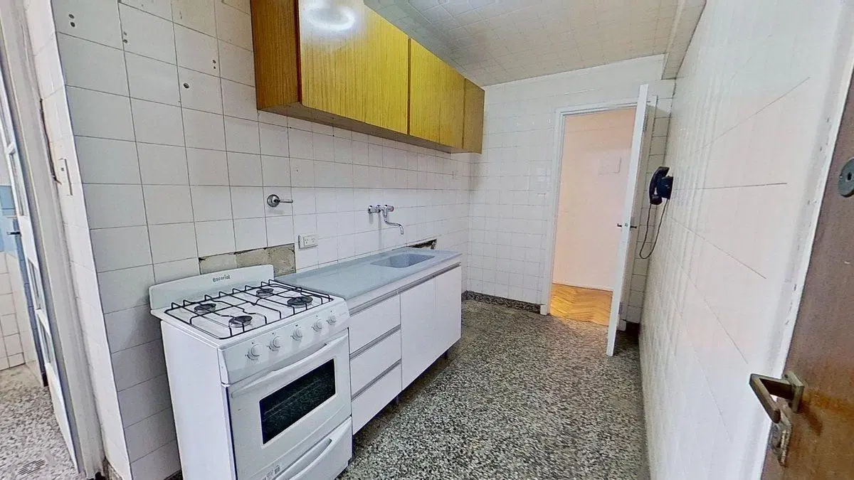 VENTA DEPTO 3 AMBIENTES CON DEPENDENCIA BALVANERA 2