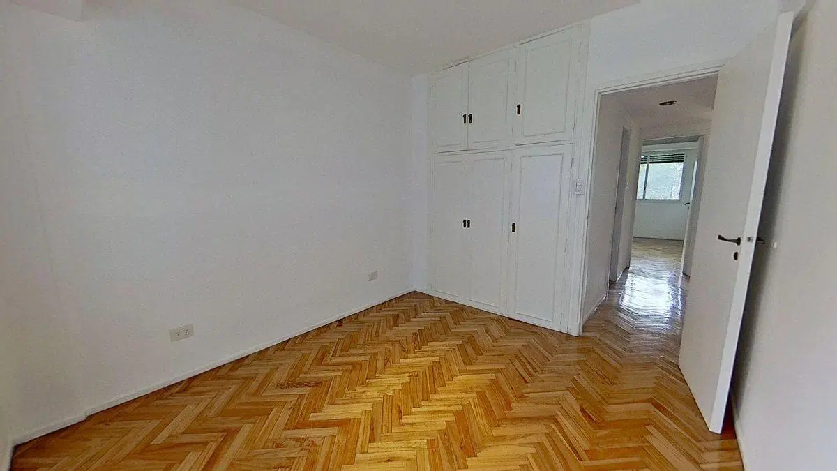 VENTA DEPTO 3 AMBIENTES CON DEPENDENCIA BALVANERA 4