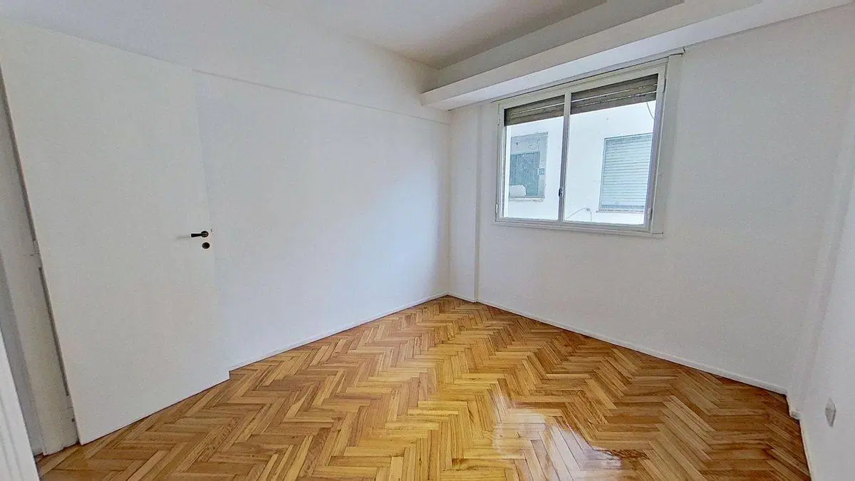 VENTA DEPTO 3 AMBIENTES CON DEPENDENCIA BALVANERA 4