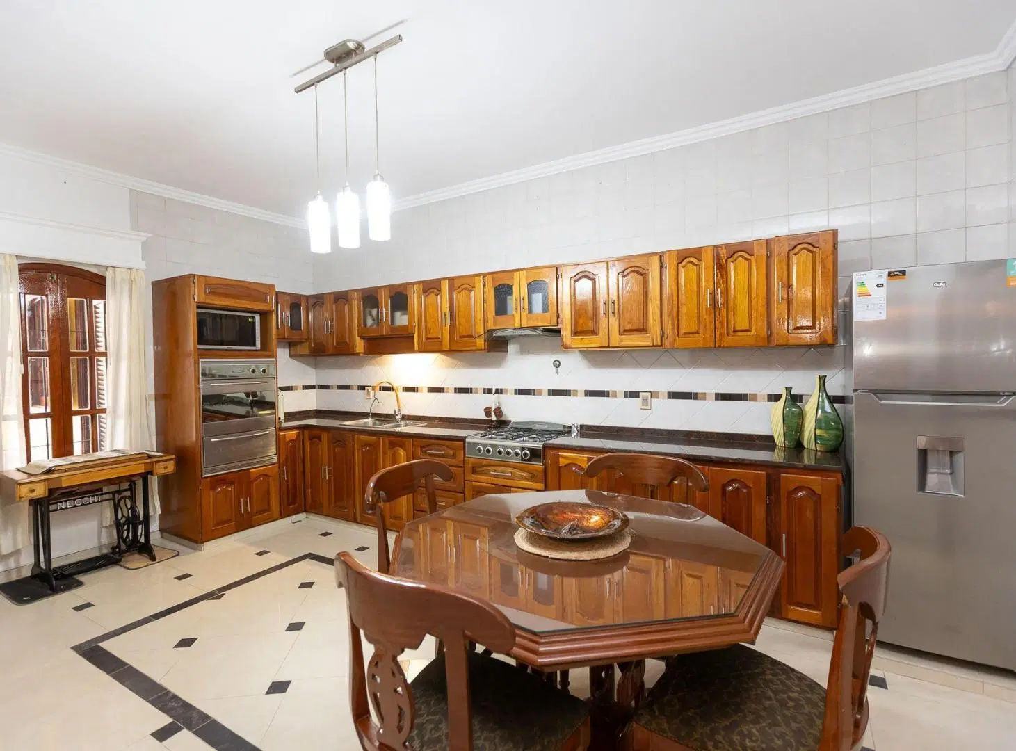 VENTA CASA 5amb EN MATADEROS/NAON C/PATIO Y PILETA 3