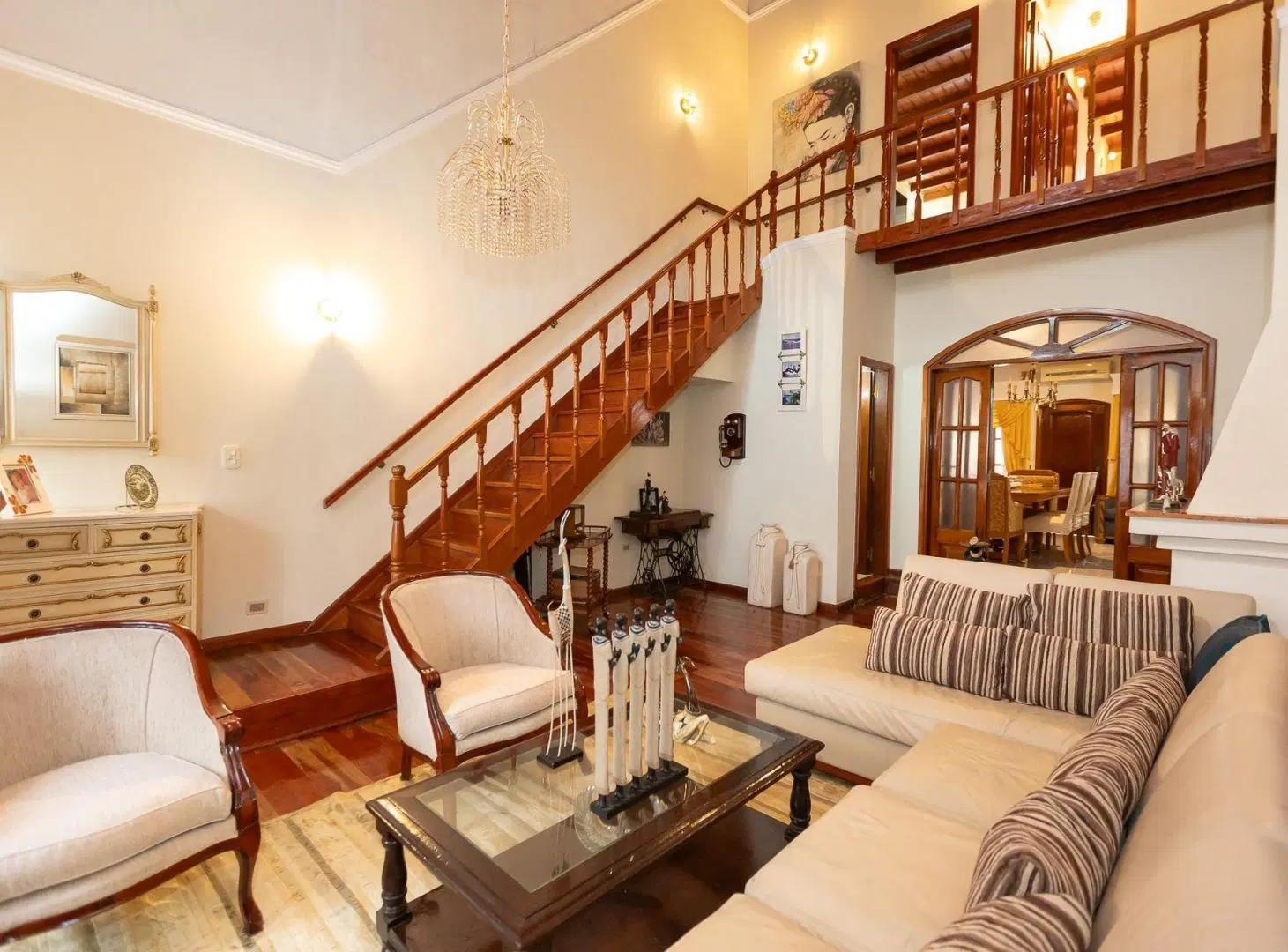 VENTA CASA 5amb EN MATADEROS/NAON C/PATIO Y PILETA 2