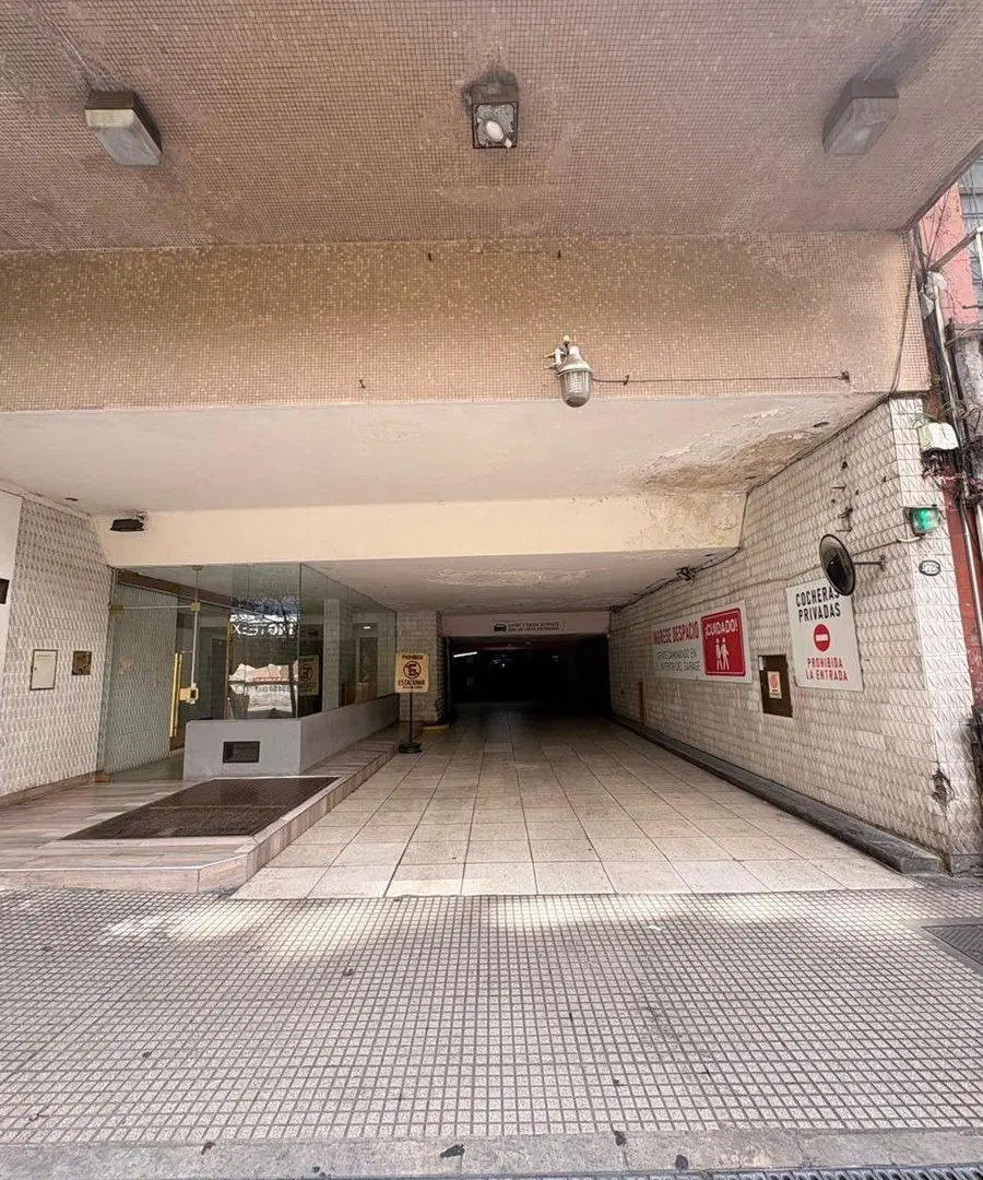 Venta Cochera Balvanera 2