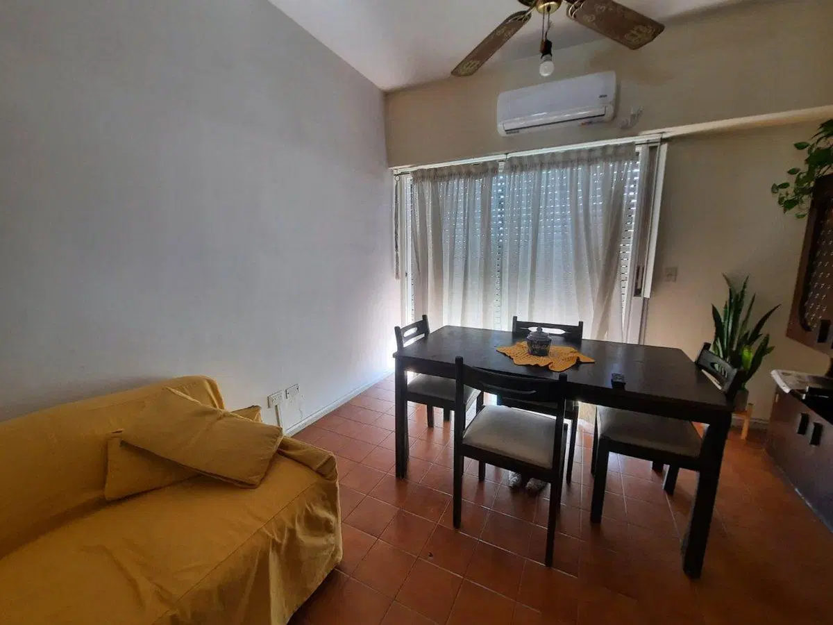 Departamento 3 amb con patio y balcón 3