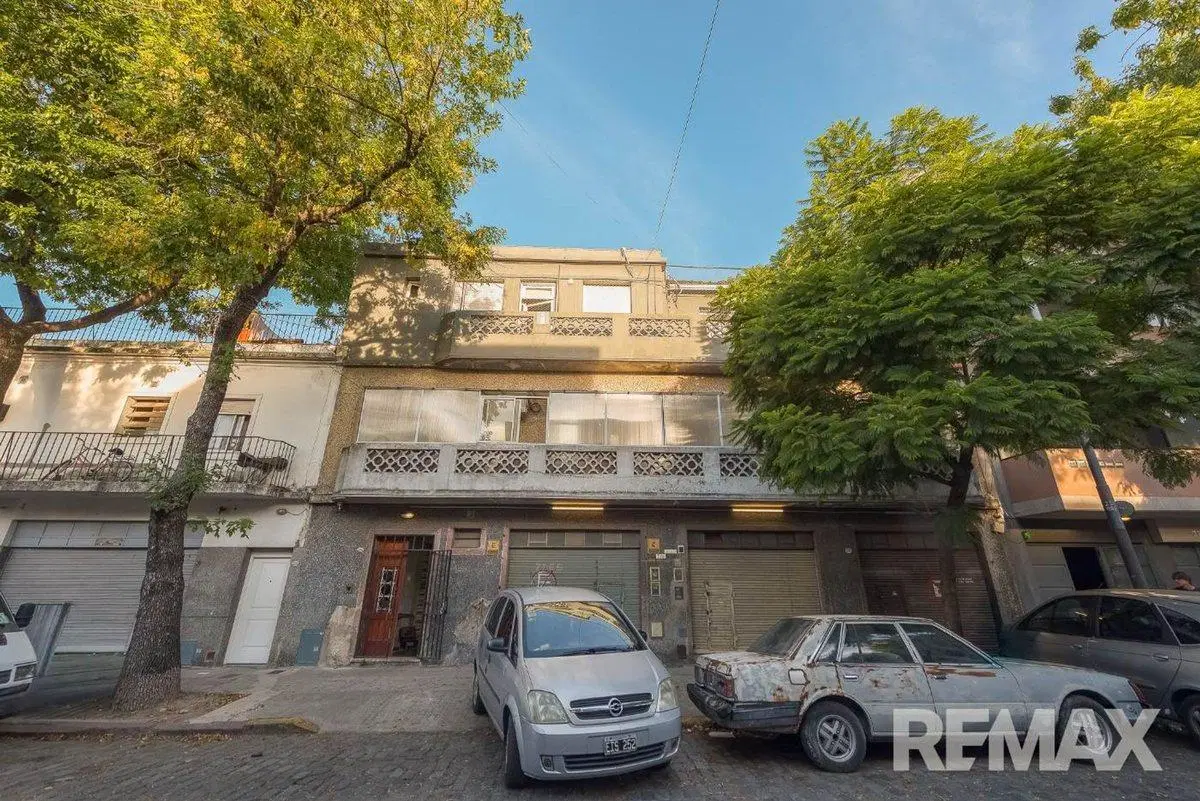 VENTA CASA A REFACCIONAR + LOCALES VILLA CRESPO 2